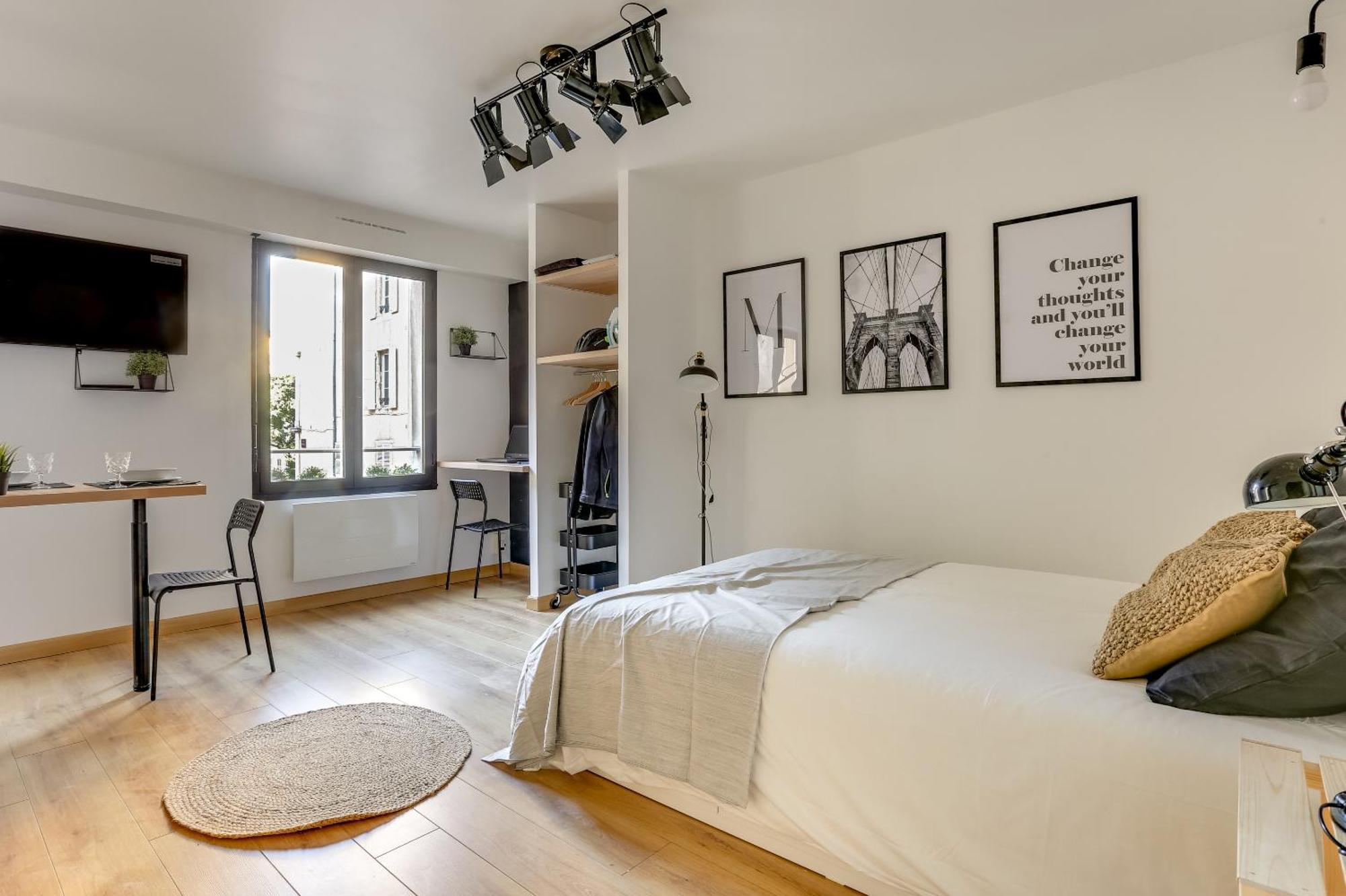 Suites Independantes Toutes Equipees Leopold Ou Carnot Nancy Exterior photo